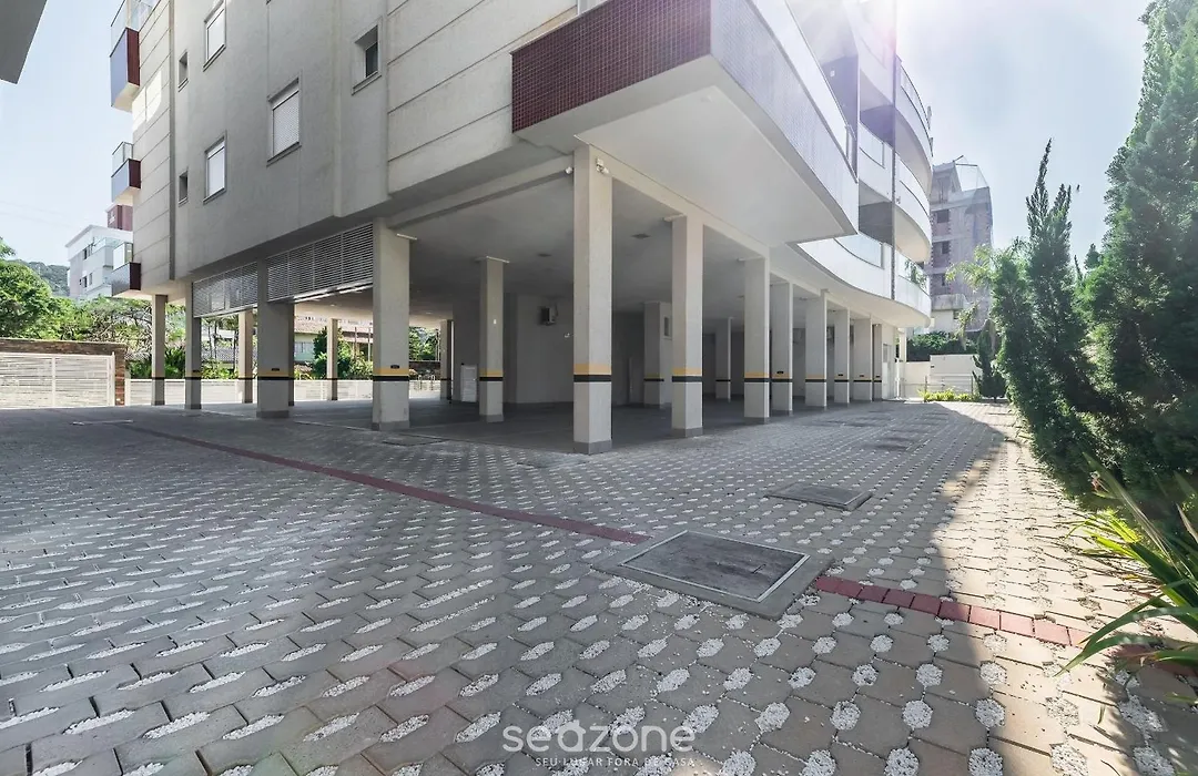 Apt 2Q Moderno 80m da Praia de Mariscal IML0107-1
